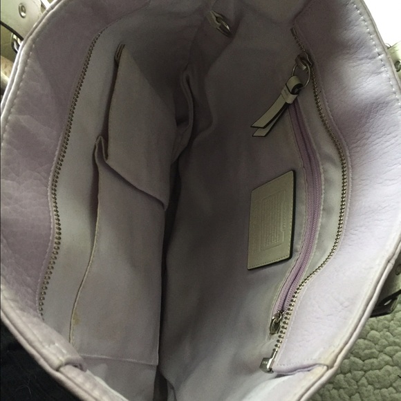 Coach Lavender and Cream Shoulder Bag - Picture 4 of 6